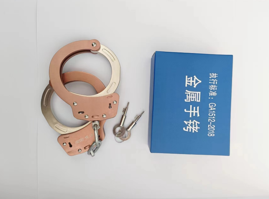 新标准单警手铐：小装备里的大守护